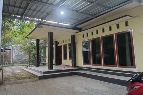 Hotel O Penginapan Annisya Near SMA Negeri 2 Mataram