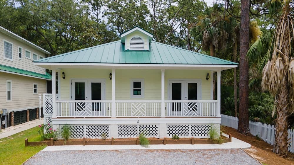 Charming 2 Bed 2 Bath Home Near Ocean Creek Golf Course