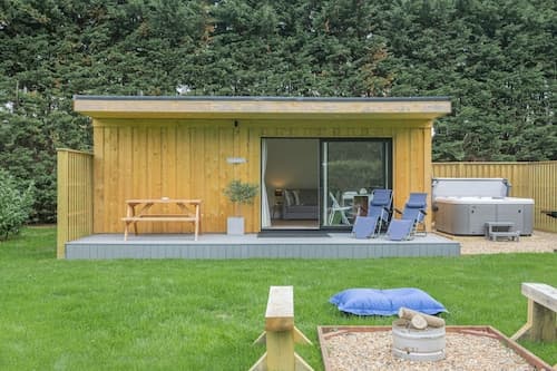City to Country Retreat Luxury Lodge With Hot Tub