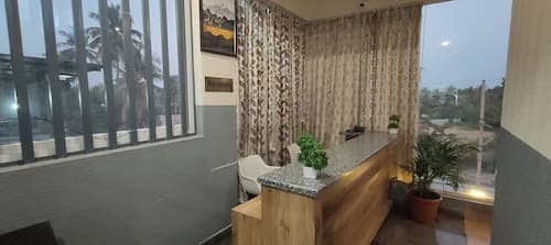 Hotel Amulya Regency