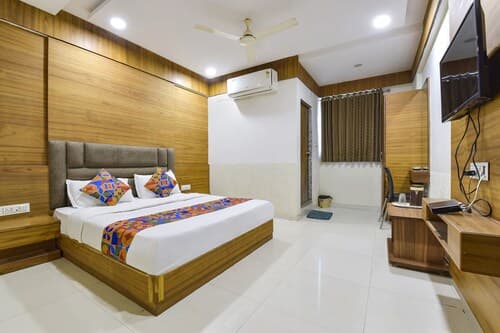 Fabhotel Maan Palace