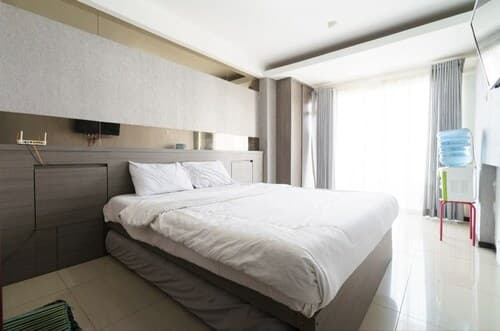 OYO 93424 Apartemen The Suite Metro By Salman