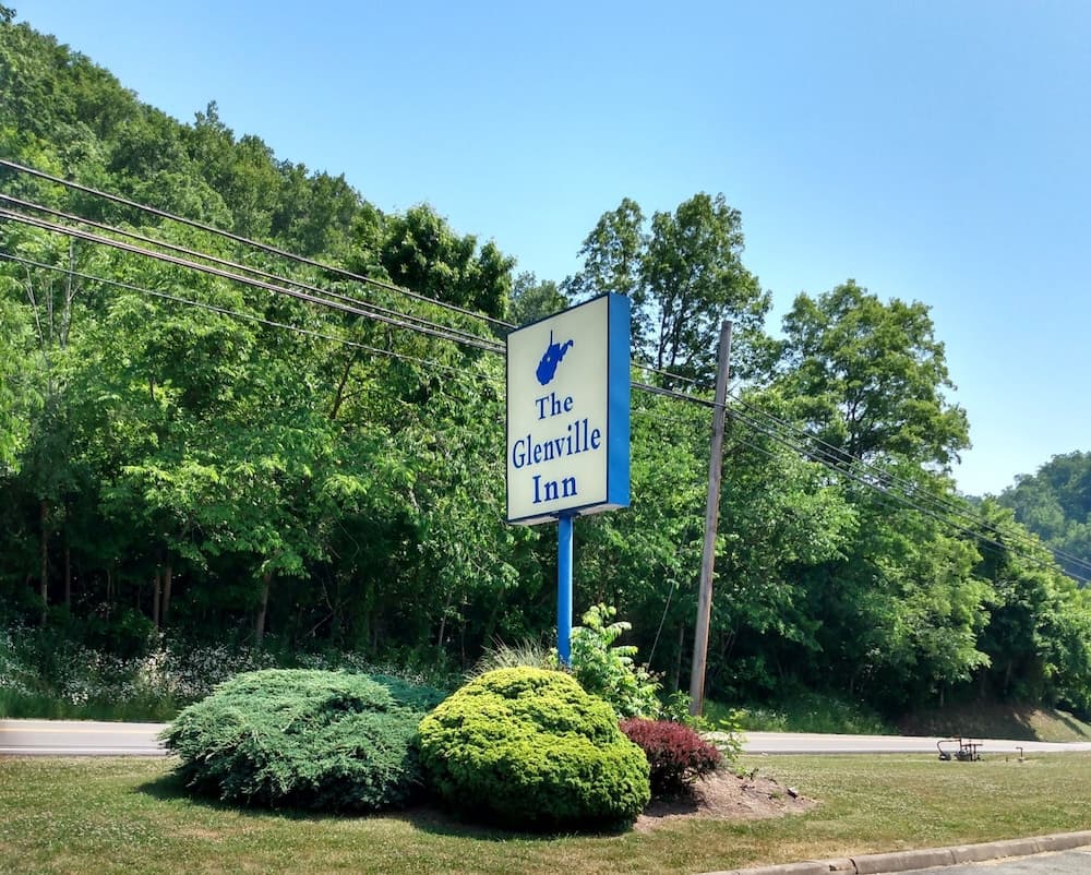 The Glenville Inn