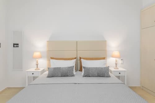 Maela Luxury Suite