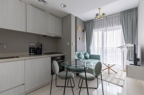 Quiet 1BR with river view