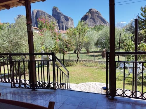 Kastraki House with a view