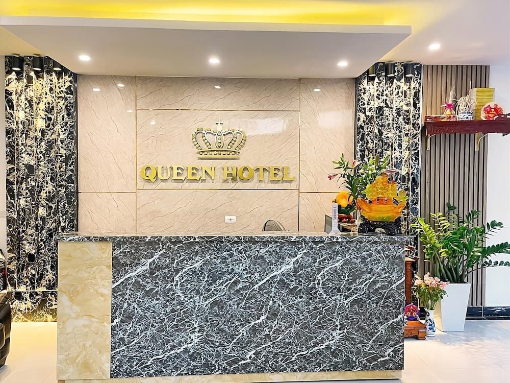 Queen Hotel - Mo Lao