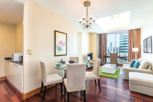 Serviced 2 Bed Scenic Sky Villas - Check in From 15h to 22h Only