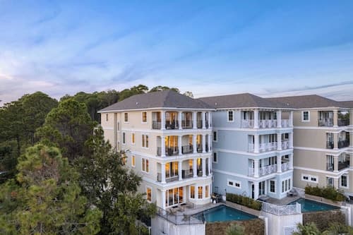 Sleeps 24, Private Beach Boardwalk, Infinity Pool 20 Bradley Cir by Avantstay