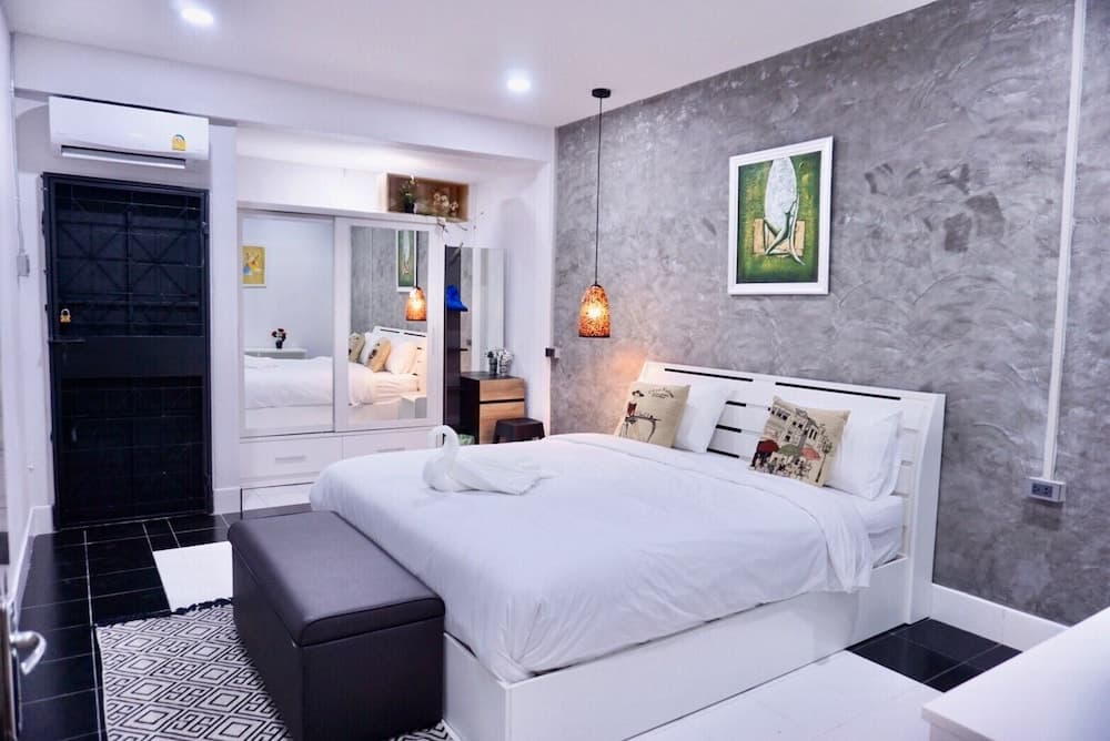 P'Ja House