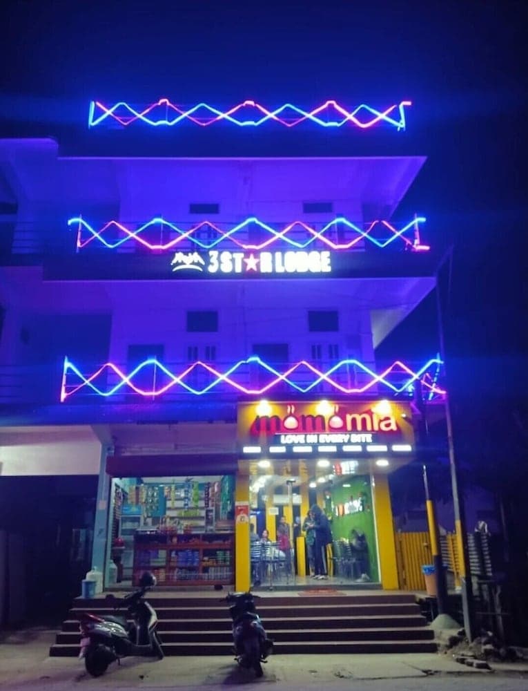 3 Star Lodge