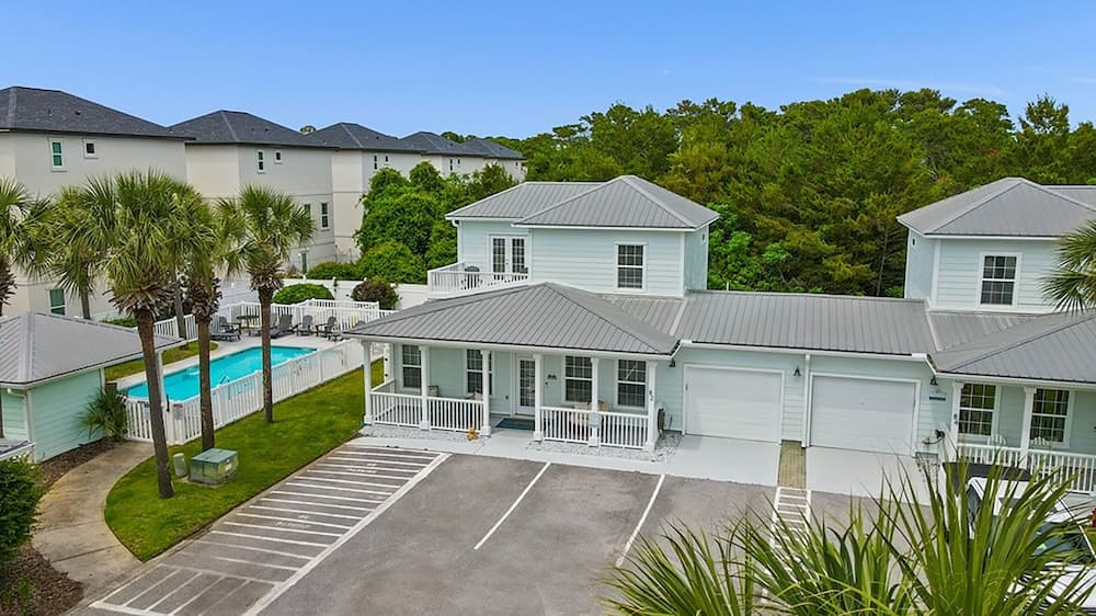Miramar Palms #5 3 Bedroom Condo by RedAwning