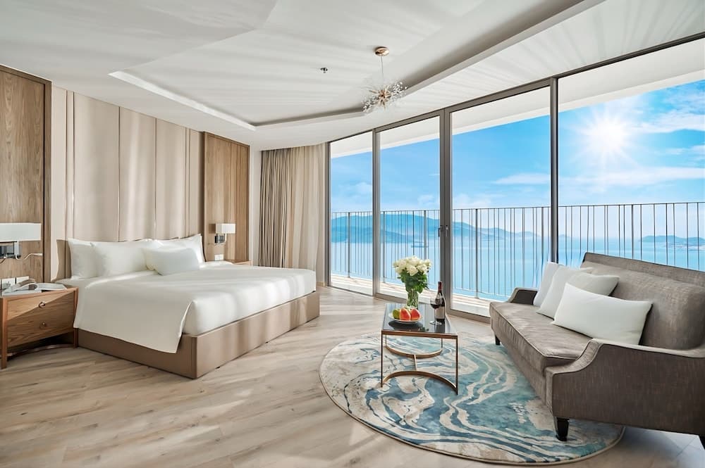 Premier High Ocean View Panorama