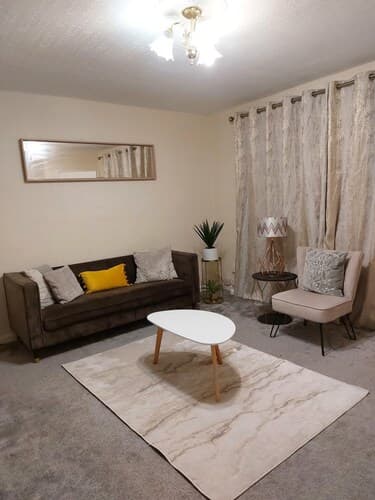 Remarkable 3-bed House in Leeds