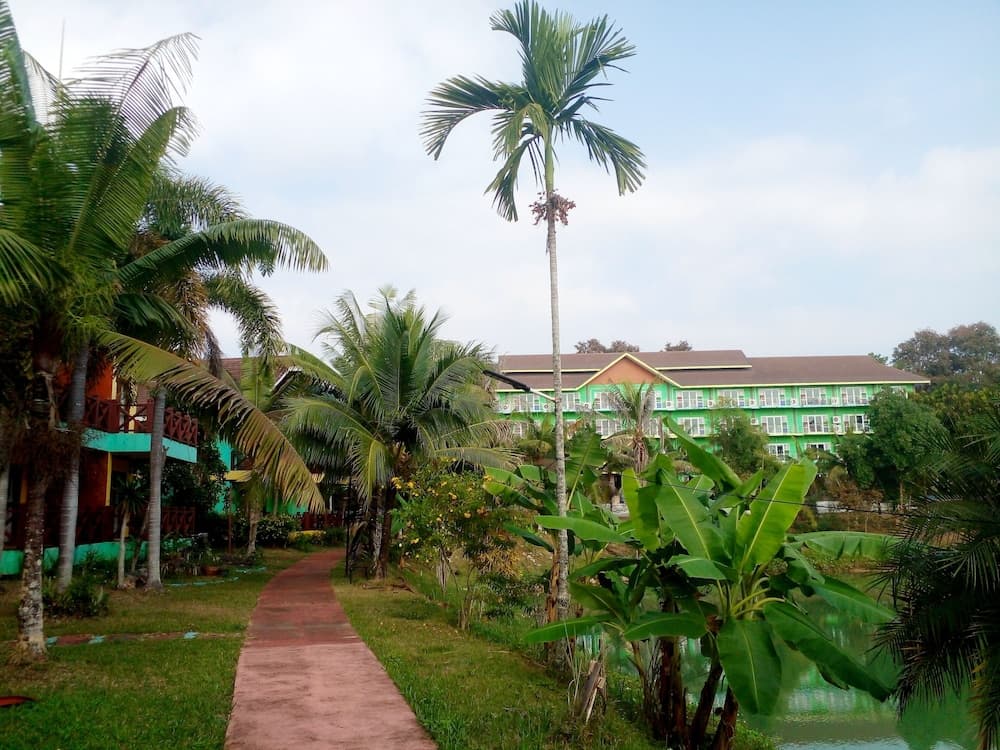 Saensukkho Green Hotel & Resort