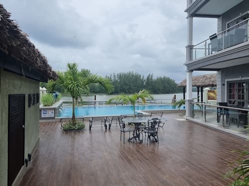 Phoenix Luxury Self Catering Apartments