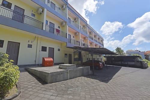 OYO Life 90675 Ld Residence