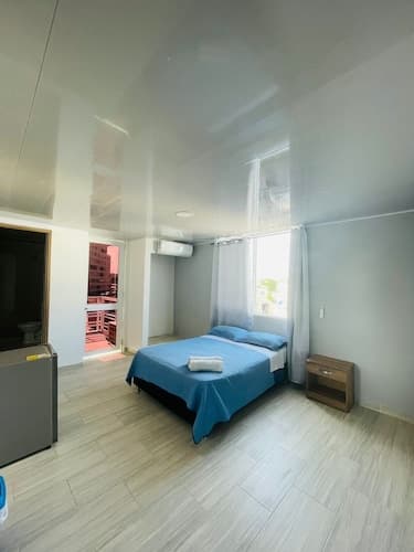 Blue Island Hotel