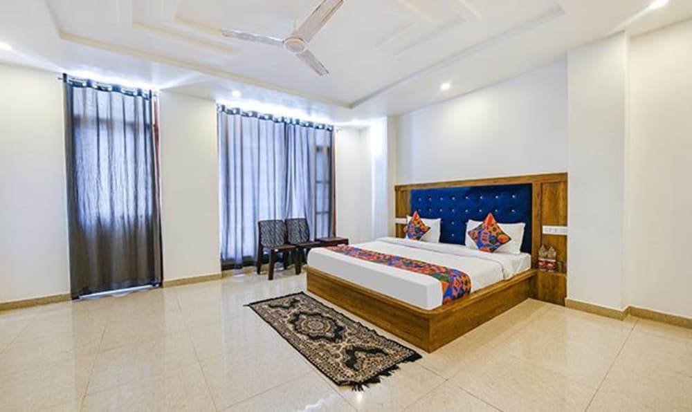 Fabhotel The Micky House