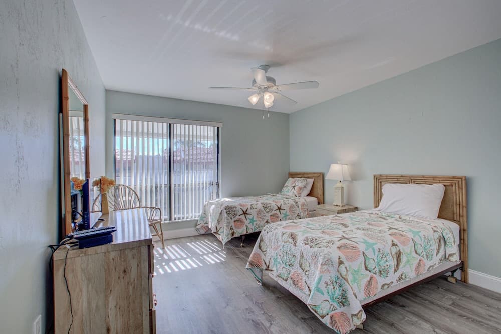 Anna Maria Island Runaway Tropical Escape