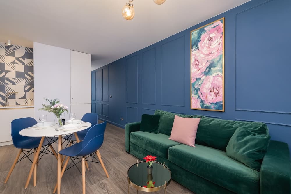 Elegant Apartment in Cracow by Renters