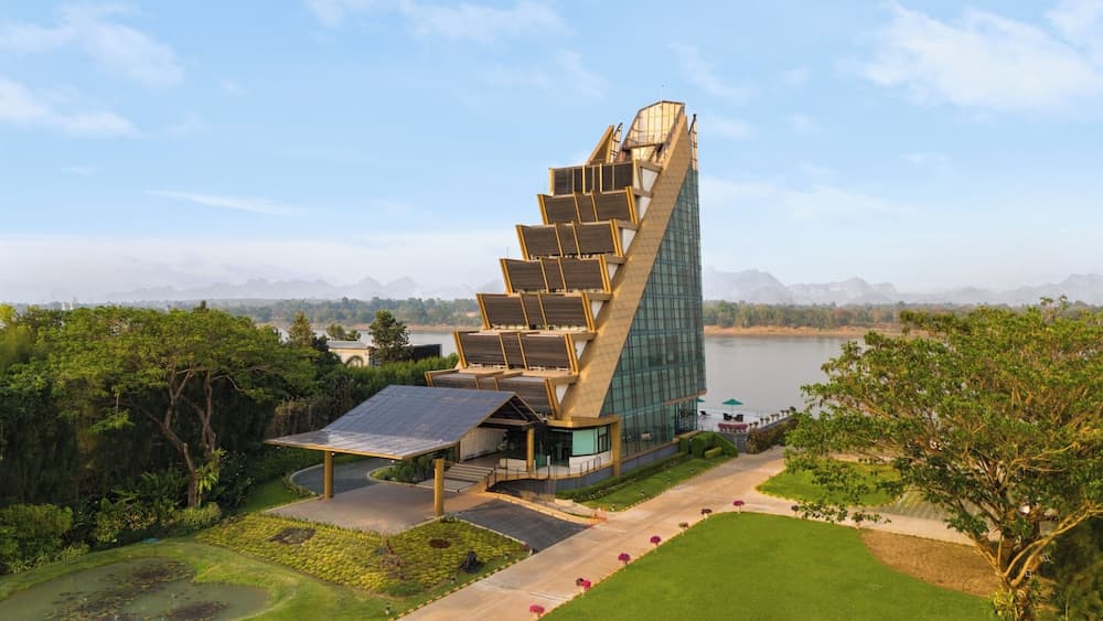 NAKA-RAJ Escape Hotel