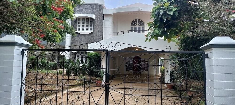 Konaklama yerinin ön cephesi