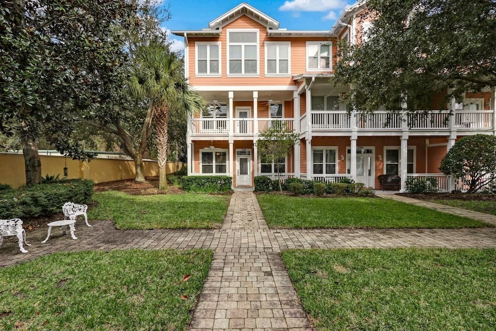 2142 Cape Sound 3 Bedroom Condo by RedAwning