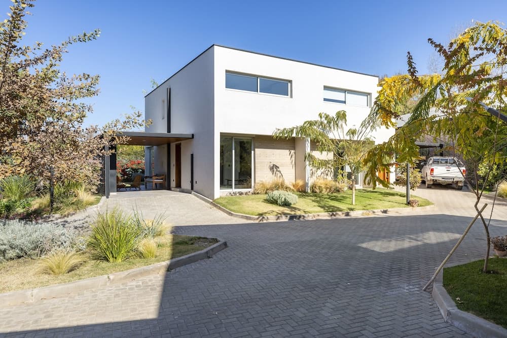 Casa con parrilla en complejo privado