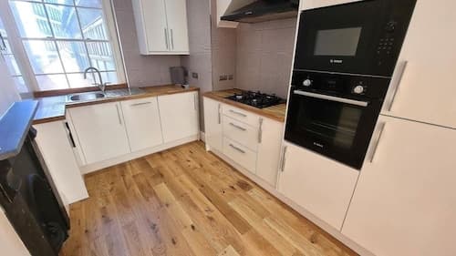 Hull Spacious Apartment 7