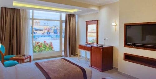 ORO Plaza Hotel