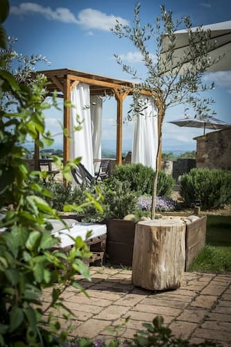 PALAZZO DEL PAPA COUNTRY SUITES