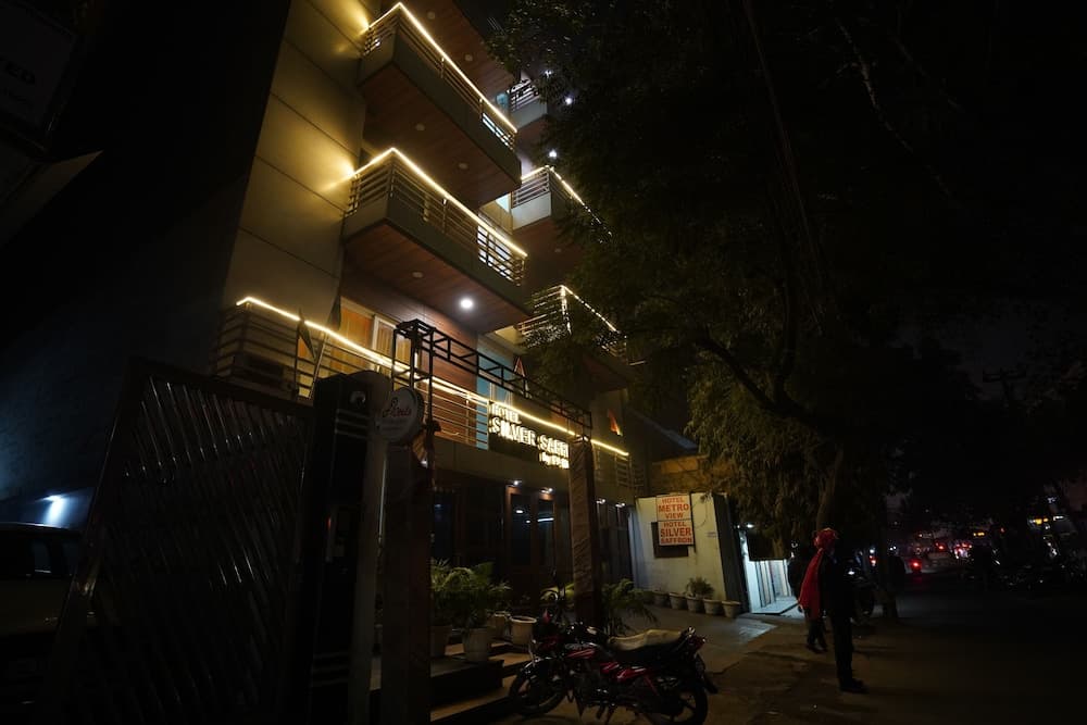 Hotel Lyf Corporate Suites - Peera Garhi