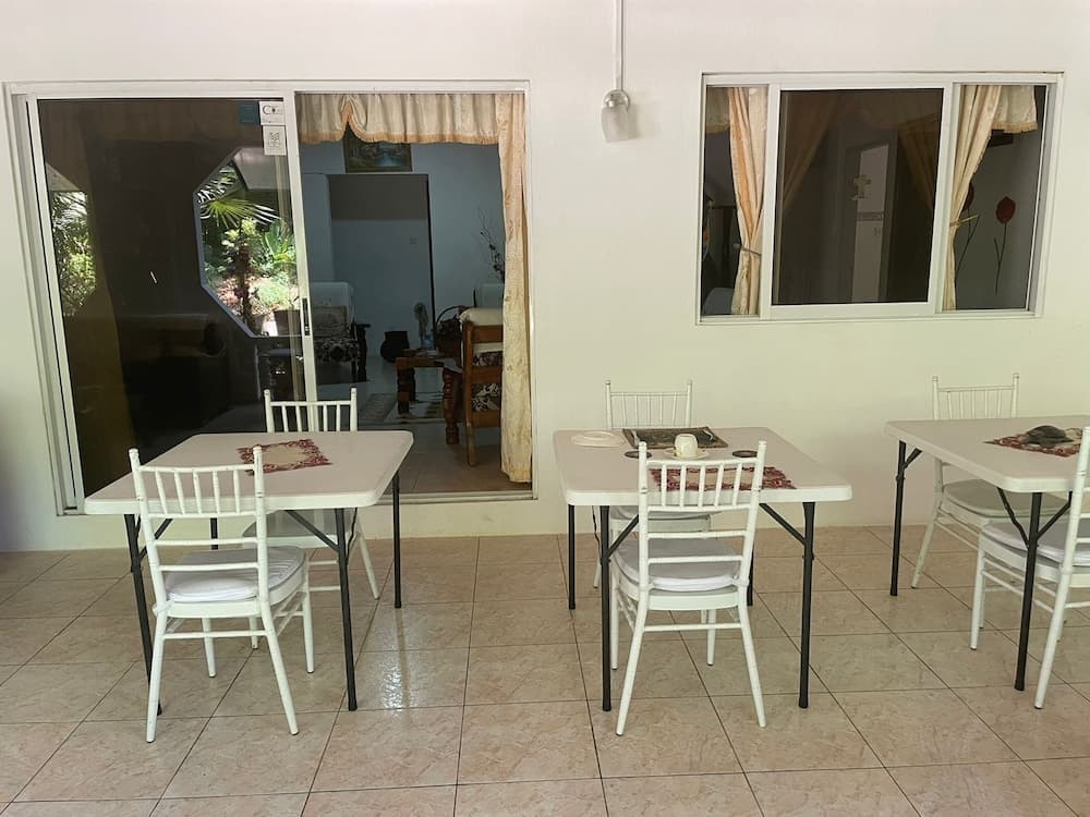 Jeanny's Apartments