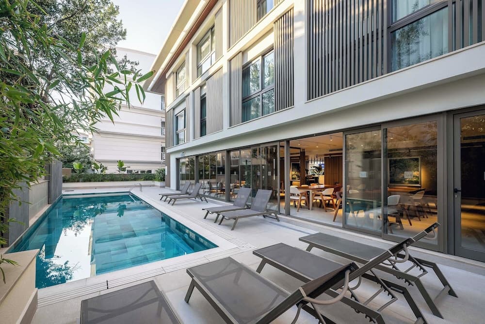 Lei Hotel