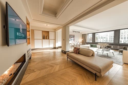 City Luxury 3BR Prime Location