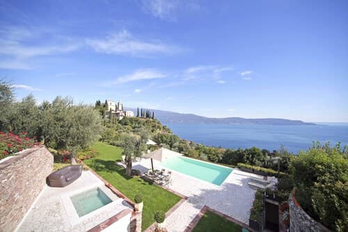 Villa Teodora in Toscolano-maderno
