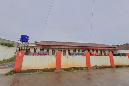 OYO Life 93590 Penginapan Palapa 10 Syariah