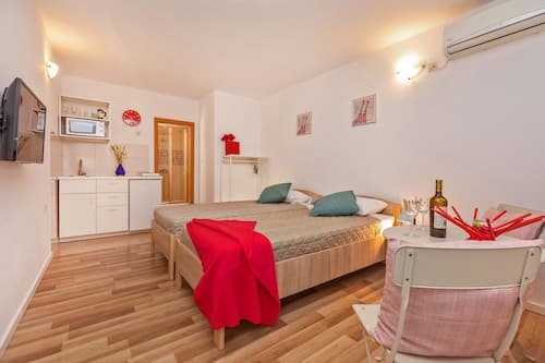 BIS Studio Apartment 3