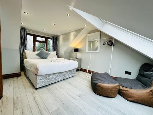 Spacious 6 Bed House in Wembley