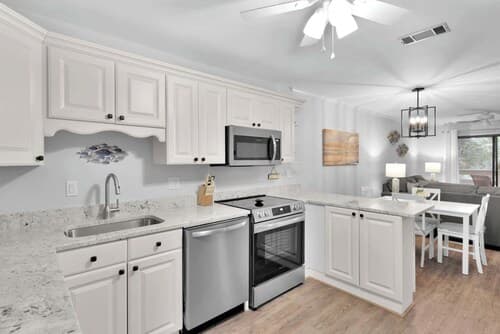 Hilton Head Hangout 2 BDR Resort Condo by Beach!