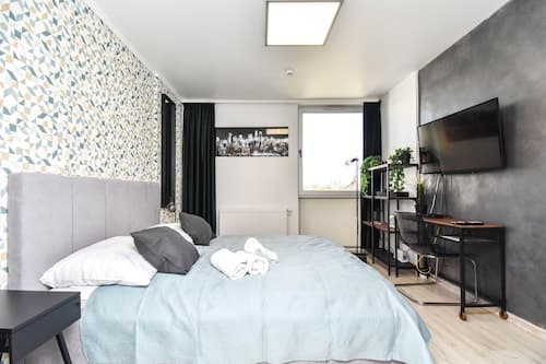 EASY RENT Apartments - Smart 705