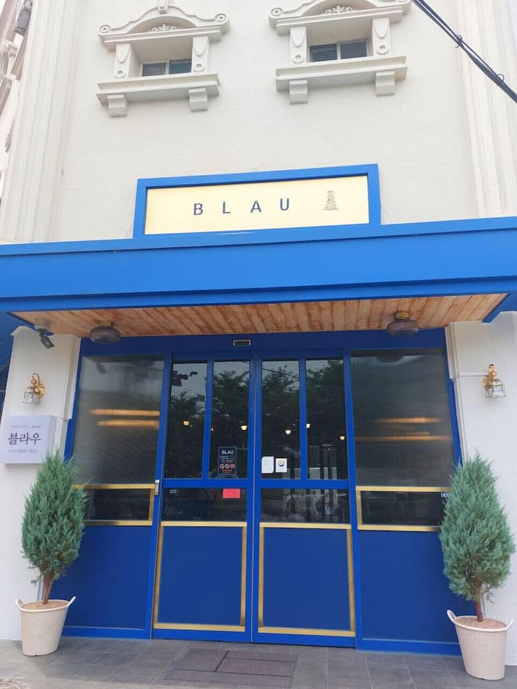 BLAU mini hotel