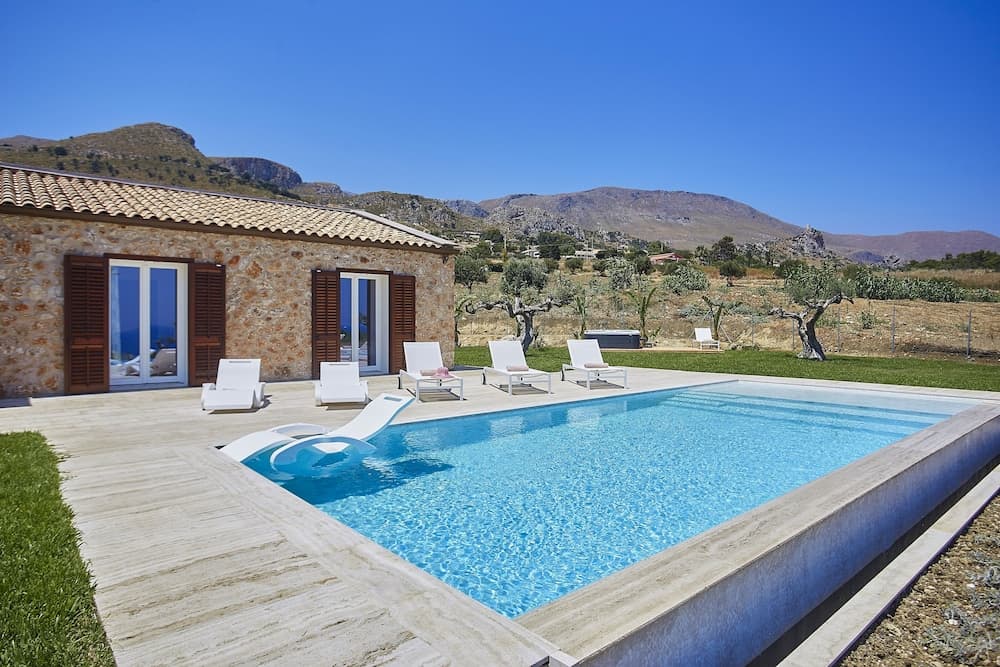 VILLA DEL BORGO