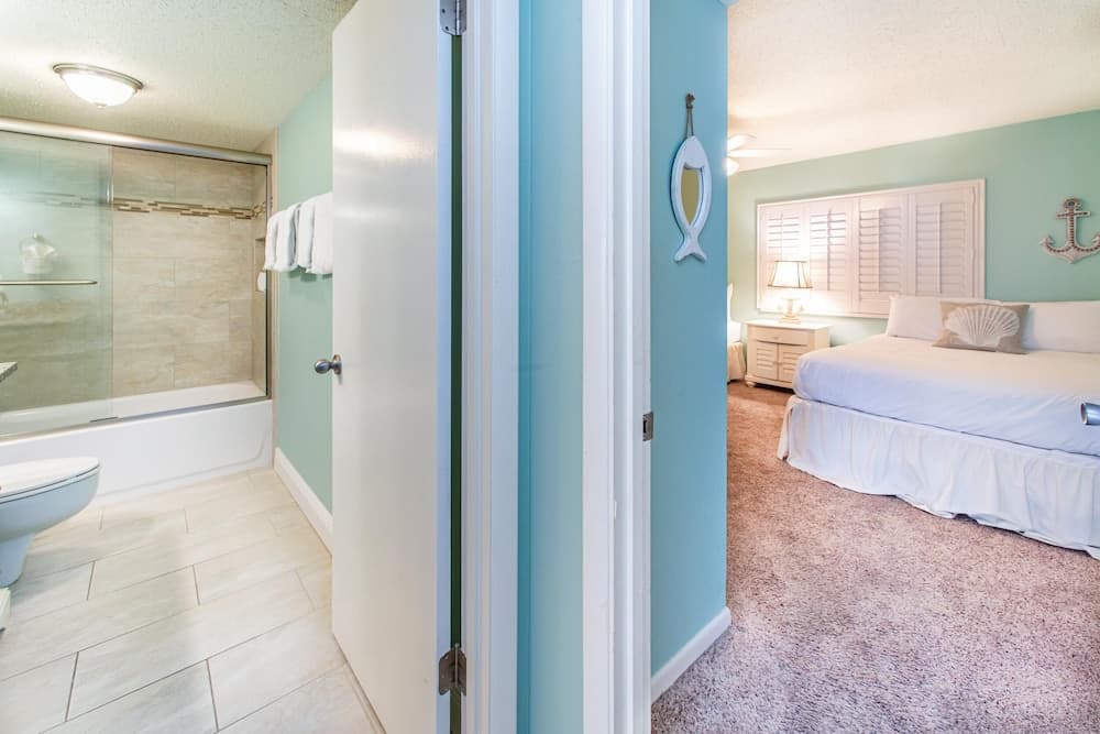 Shoreline Towers 3073