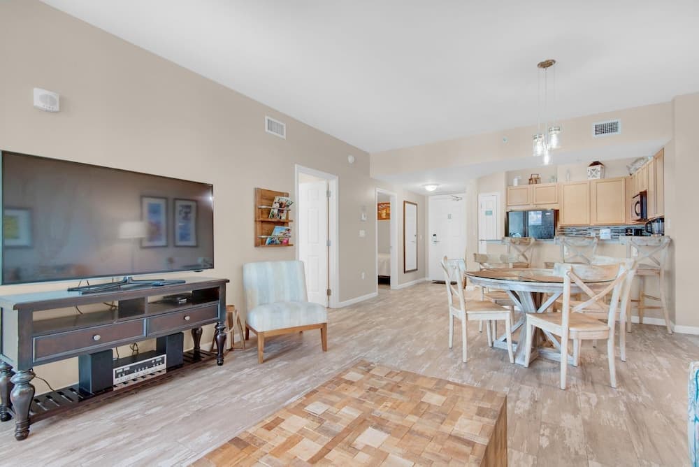 Palms Resort #2713 Jr. 2BR