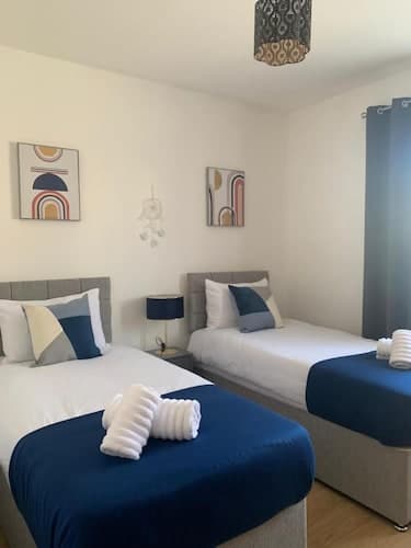 Sherwood- Nottingham Castle- Contractors- Free Parking- Long and Short Stays
