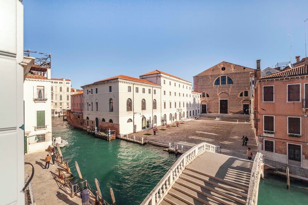 SAN LORENZO APARTMENTS 5054