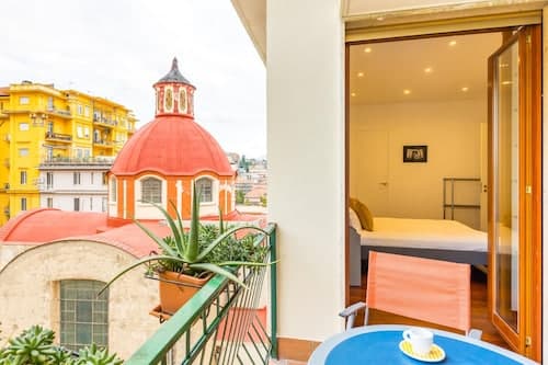 Colonna Classic Style Apartment by Wonderful Italy