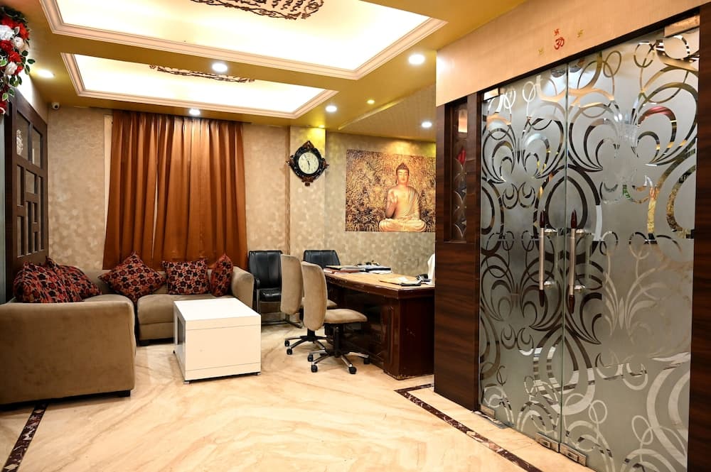 Hotel Golden Sky
